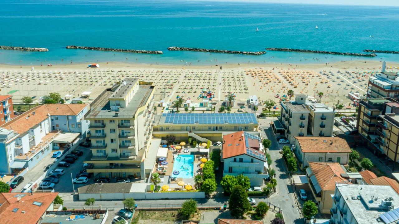 Hotel Milanese Rimini Eksteriør bilde