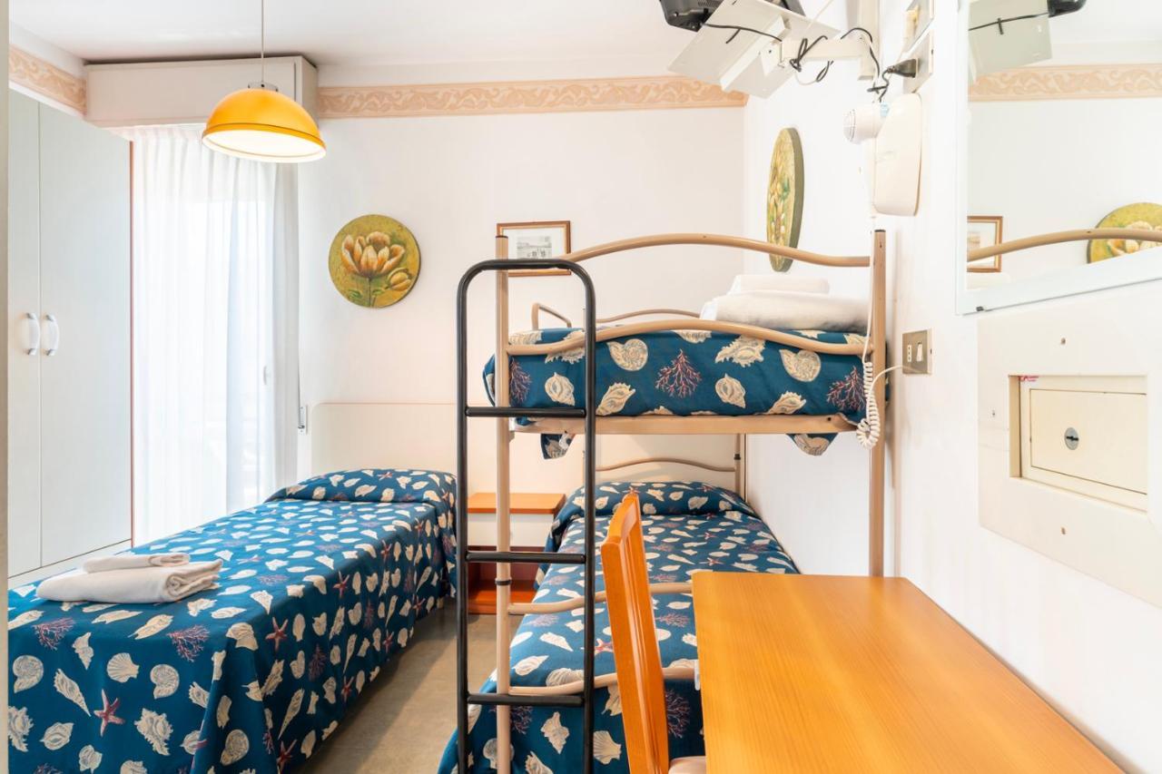 Hotel Milanese Rimini Eksteriør bilde